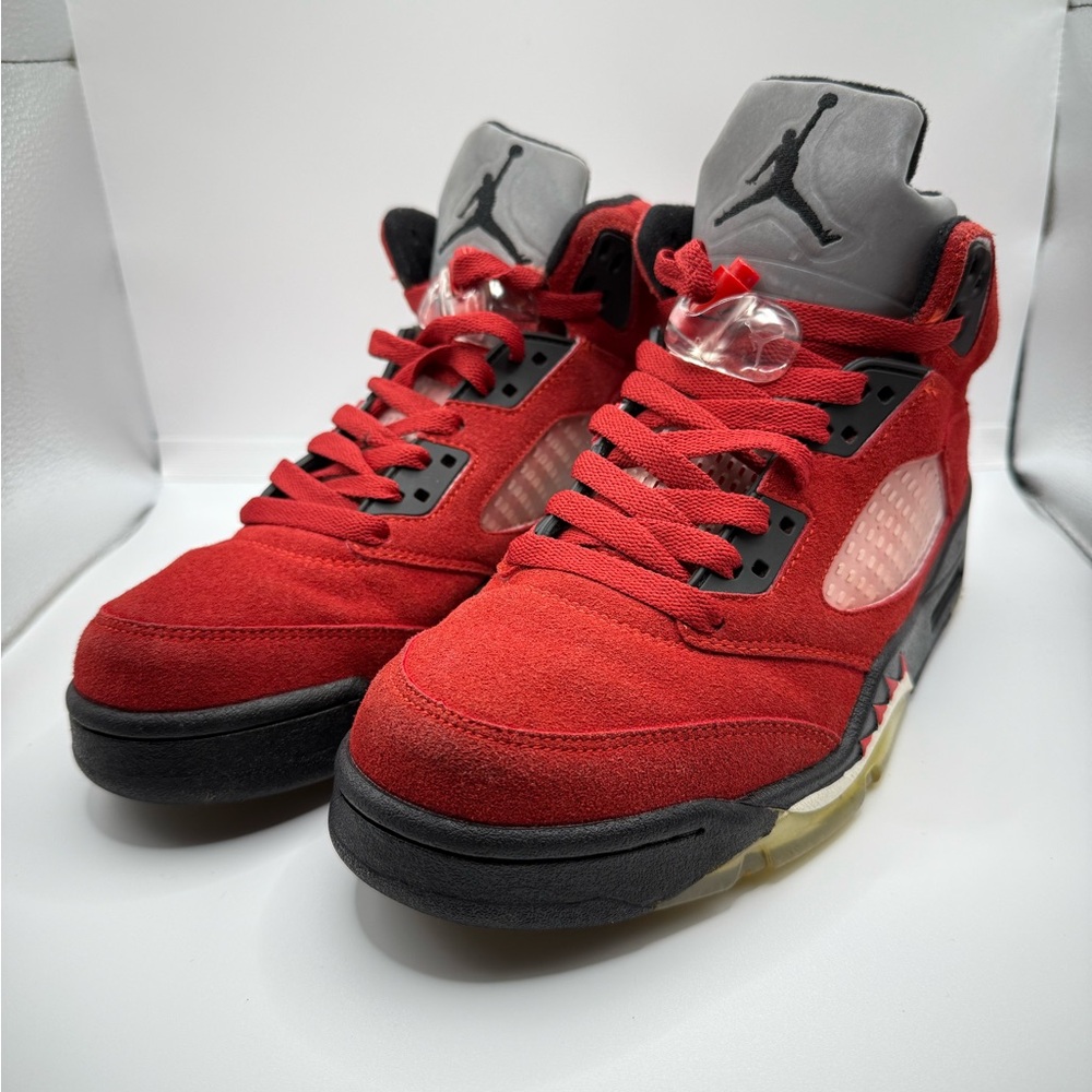 Air Jordan 5 Retro Mid Raging Bull Suede Sneakers Size 7 Red/Black (DD0587600)